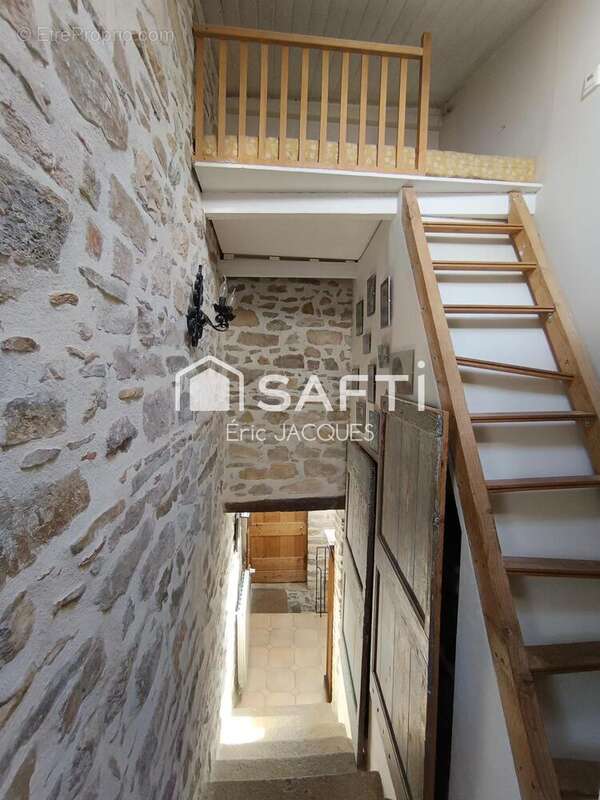 Maison 141 m² à Saint-Cesaire-De-Gauzignan  - photo 9
