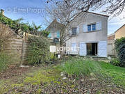 Maison à VERT-SAINT-DENIS