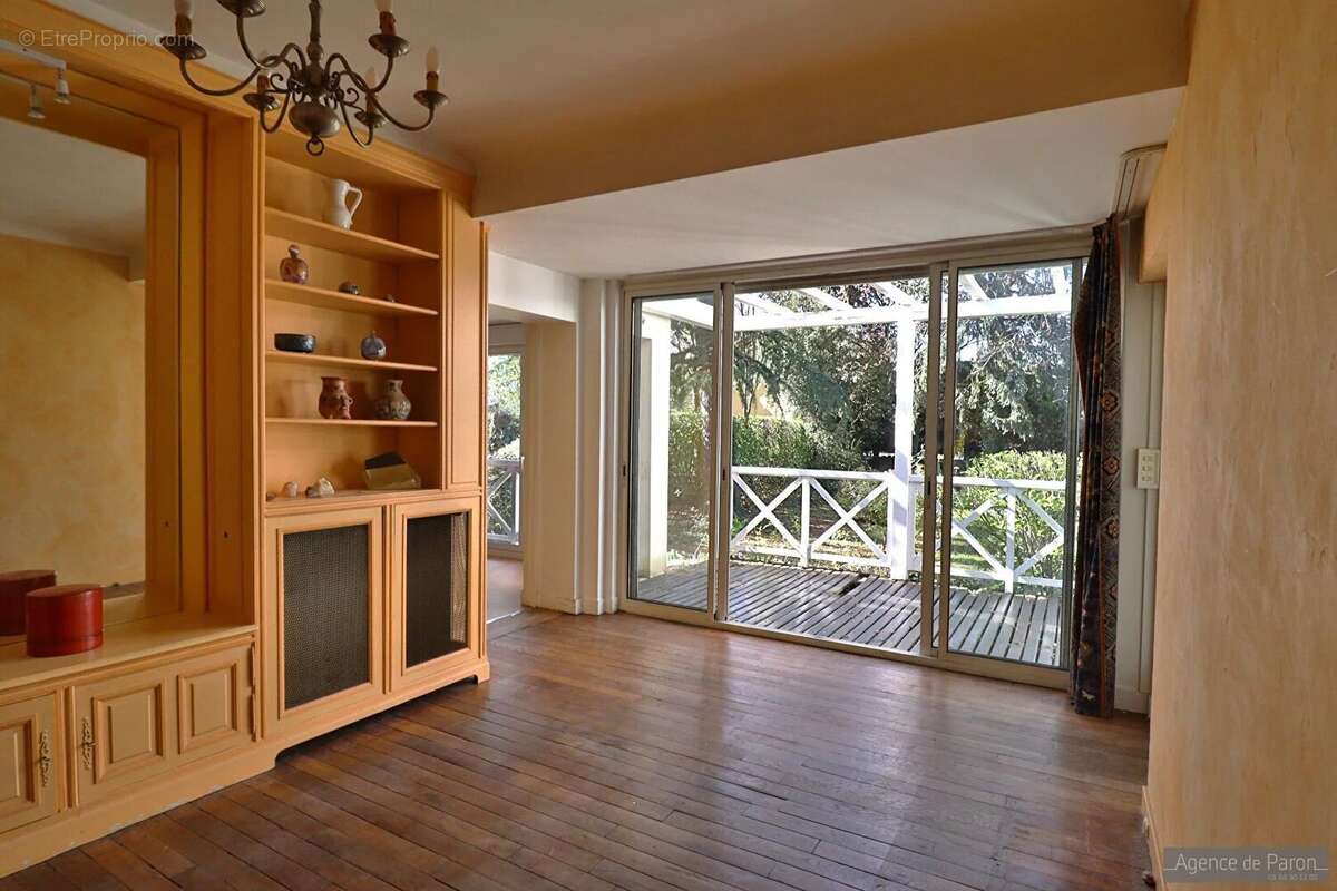 Maison à VERRIERES-LE-BUISSON