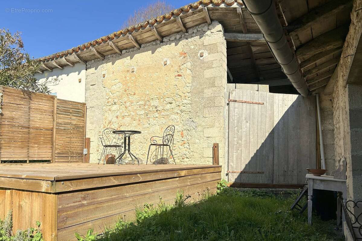 Maison à AUBETERRE-SUR-DRONNE