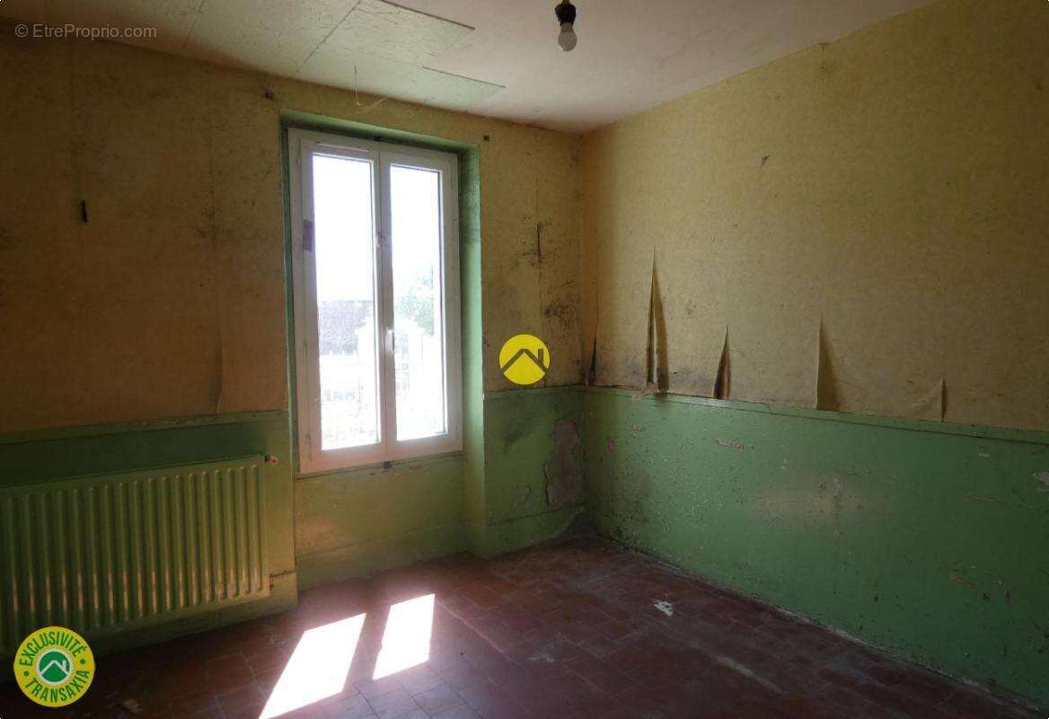 Maison a renover - photo 9