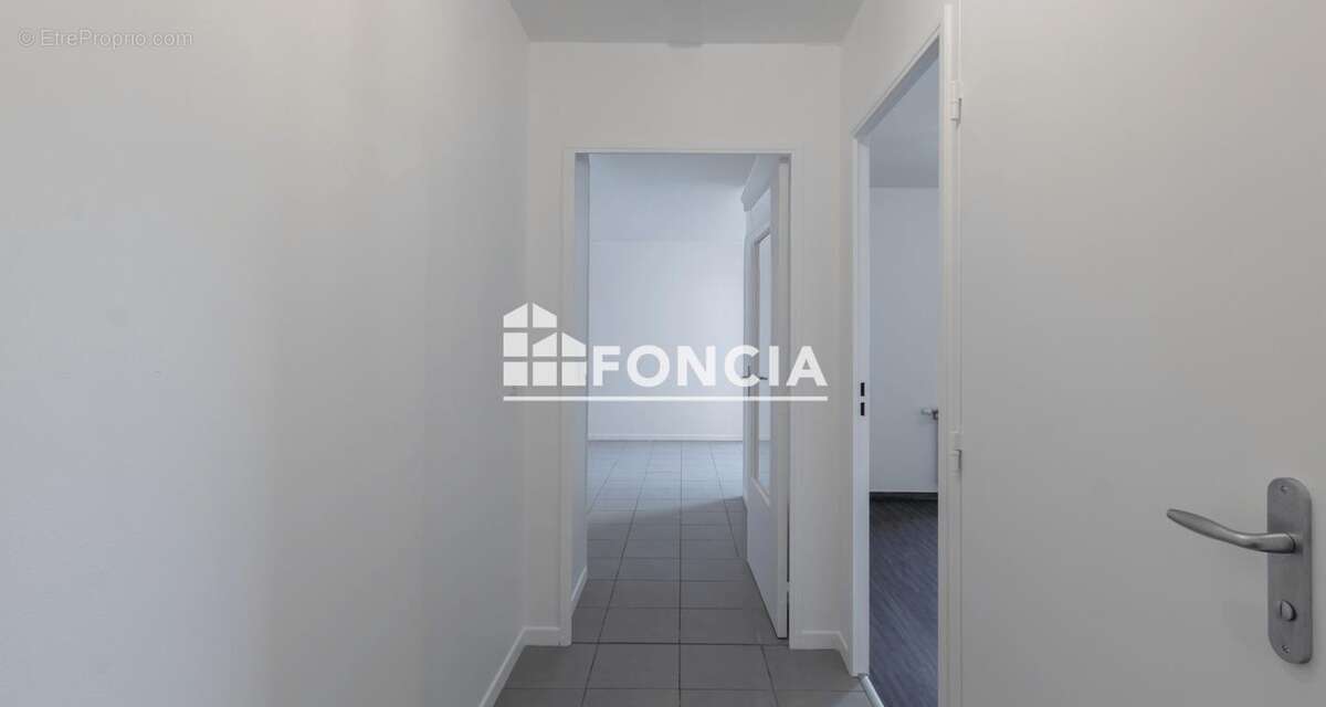 Appartement à DECINES-CHARPIEU