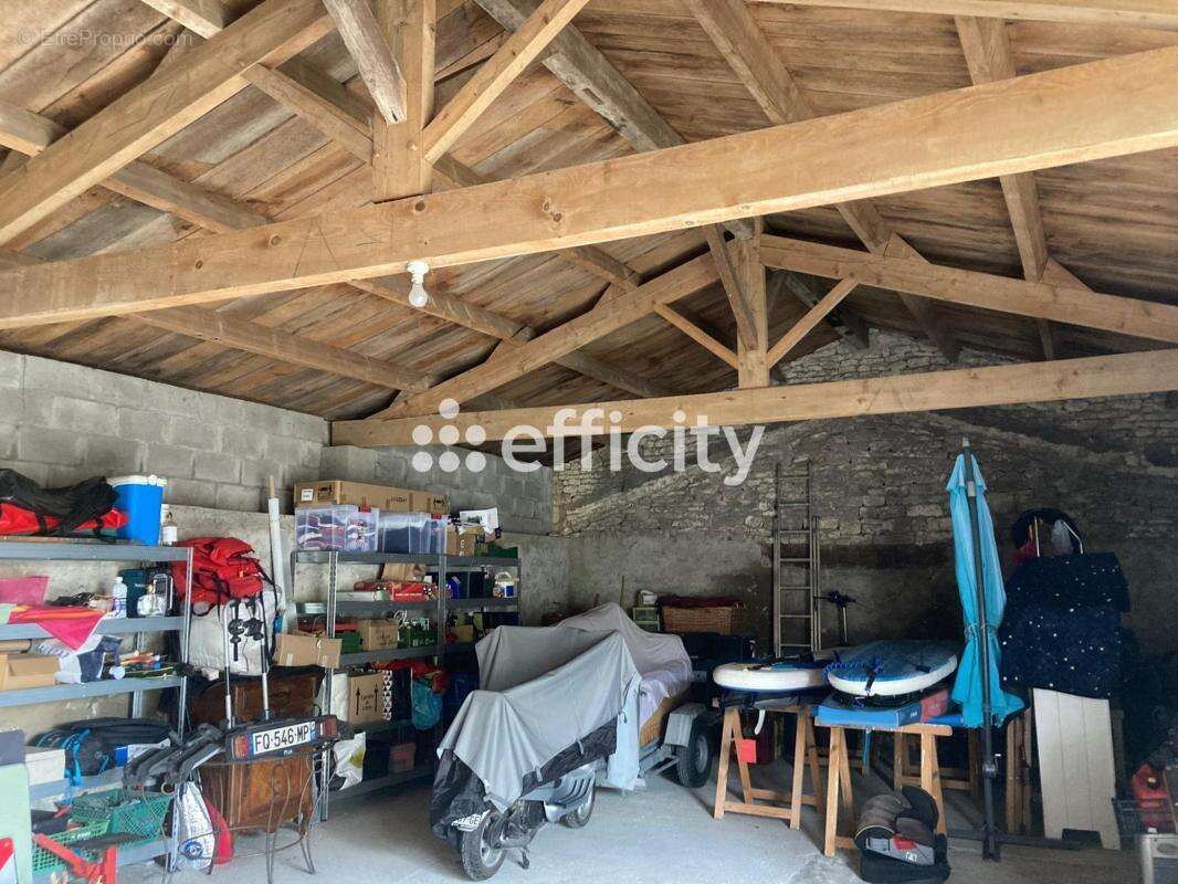 Parking à DOLUS-D'OLERON