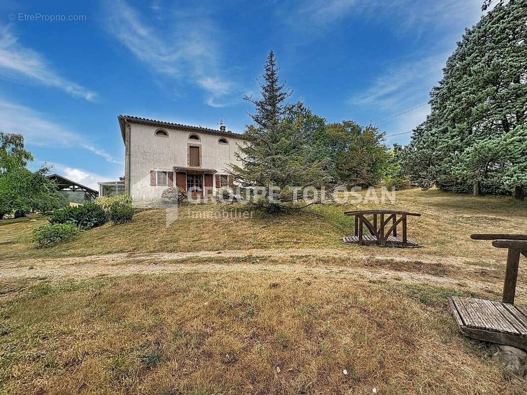 Maison 208 m² à Caraman  - photo 4