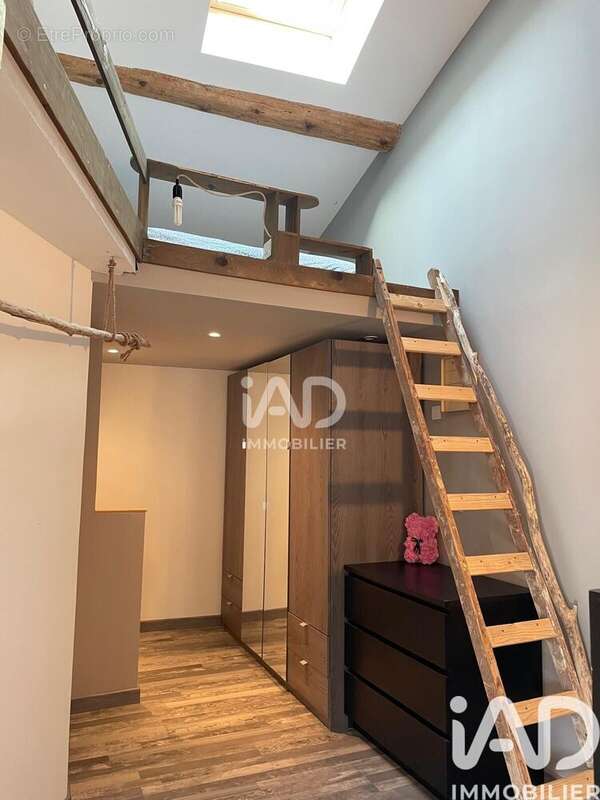 Maison 187 m² à Vallabregues  - photo 8