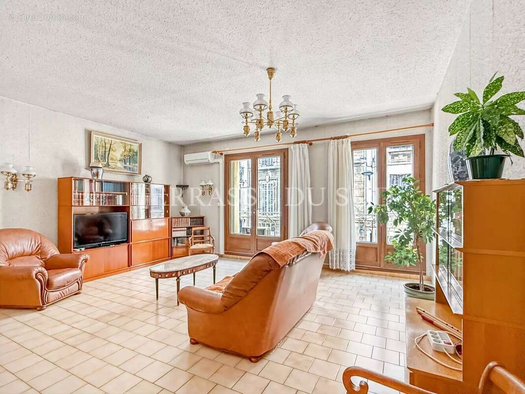 Appartement à MARSEILLE-5E