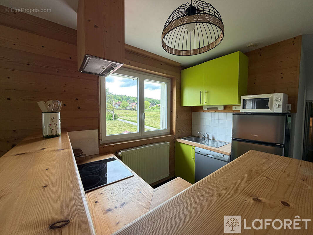 Appartement à LES GRANGETTES