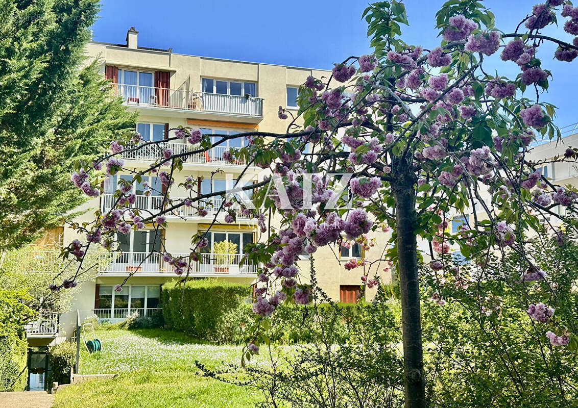 Appartement à GARCHES