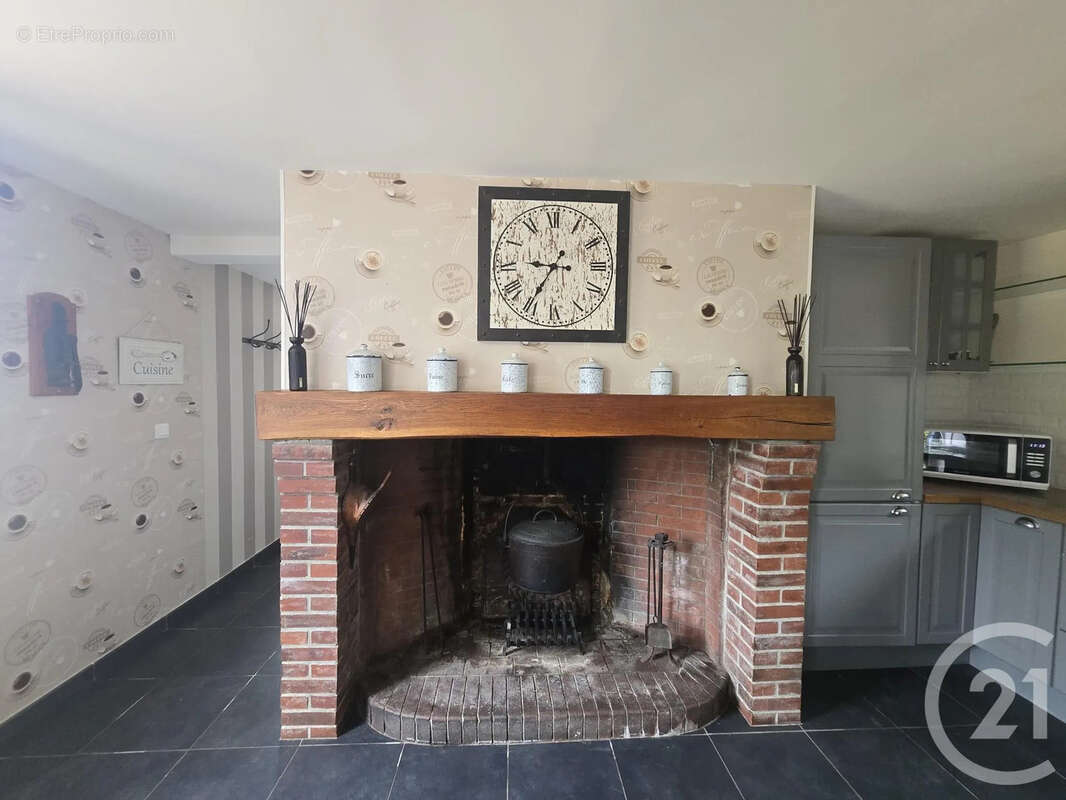 Maison 132 m² à Les Baux-De-Breteuil  - photo 2