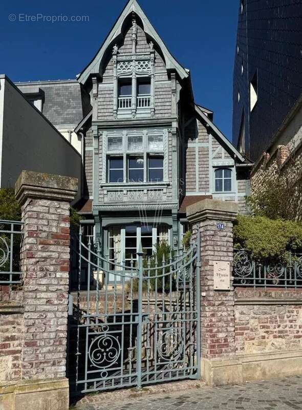 Maison à TROUVILLE-SUR-MER