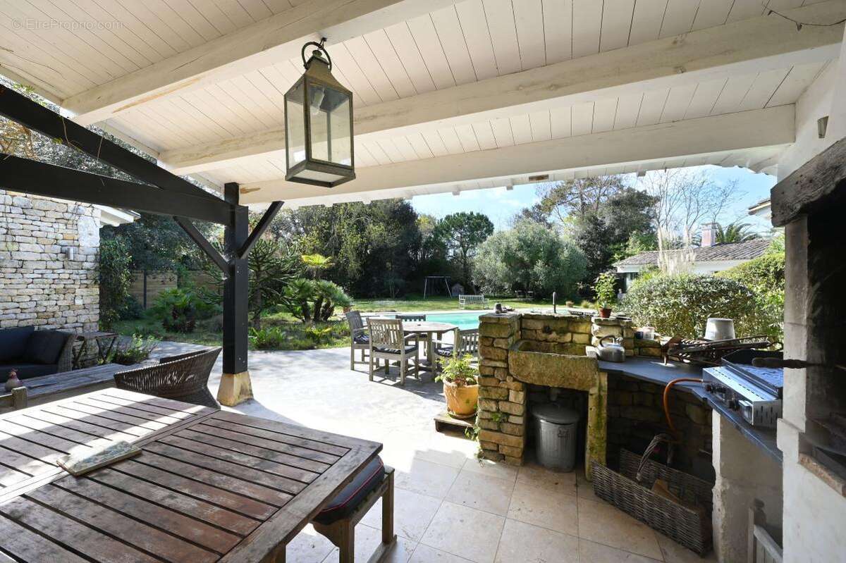 Maison à LES PORTES-EN-RE