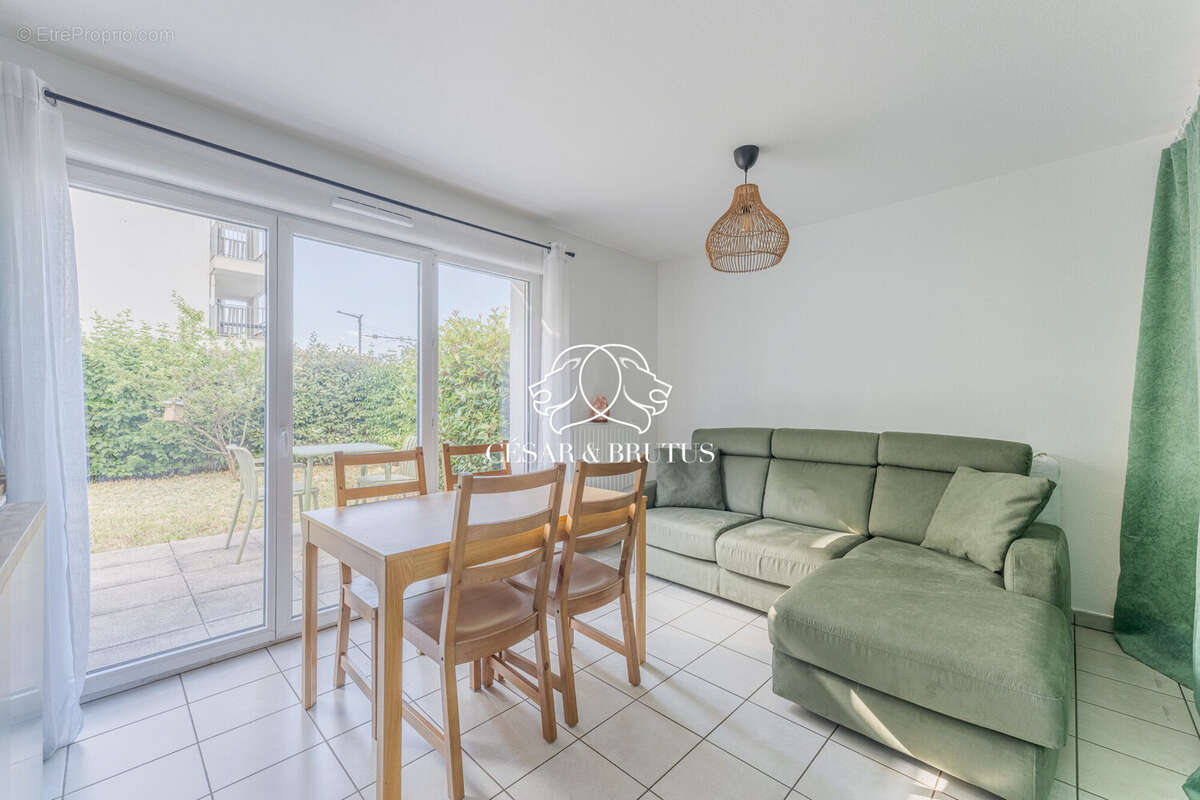 Appartement 36 m² à Saint-Priest  - photo 4