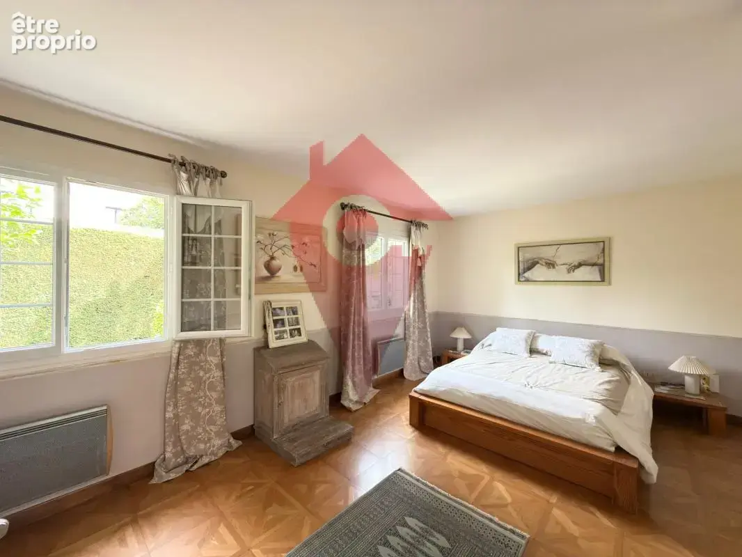 Orgeval- Belle maison familiale au coeur du village- - photo 9