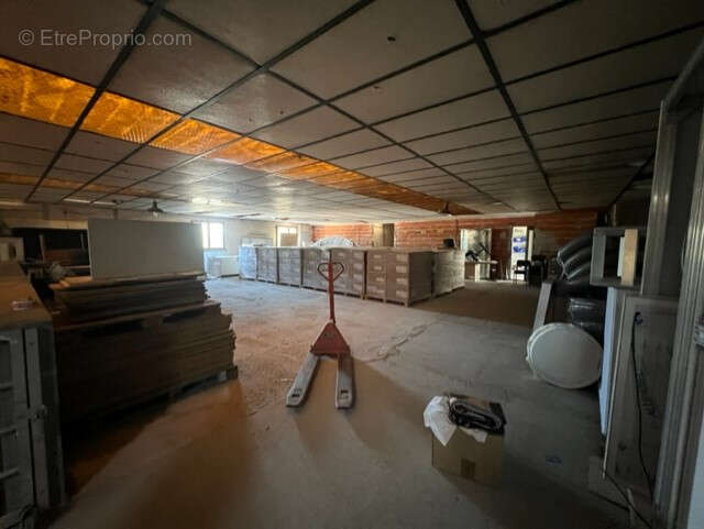 Commerce à ROUSSILLON