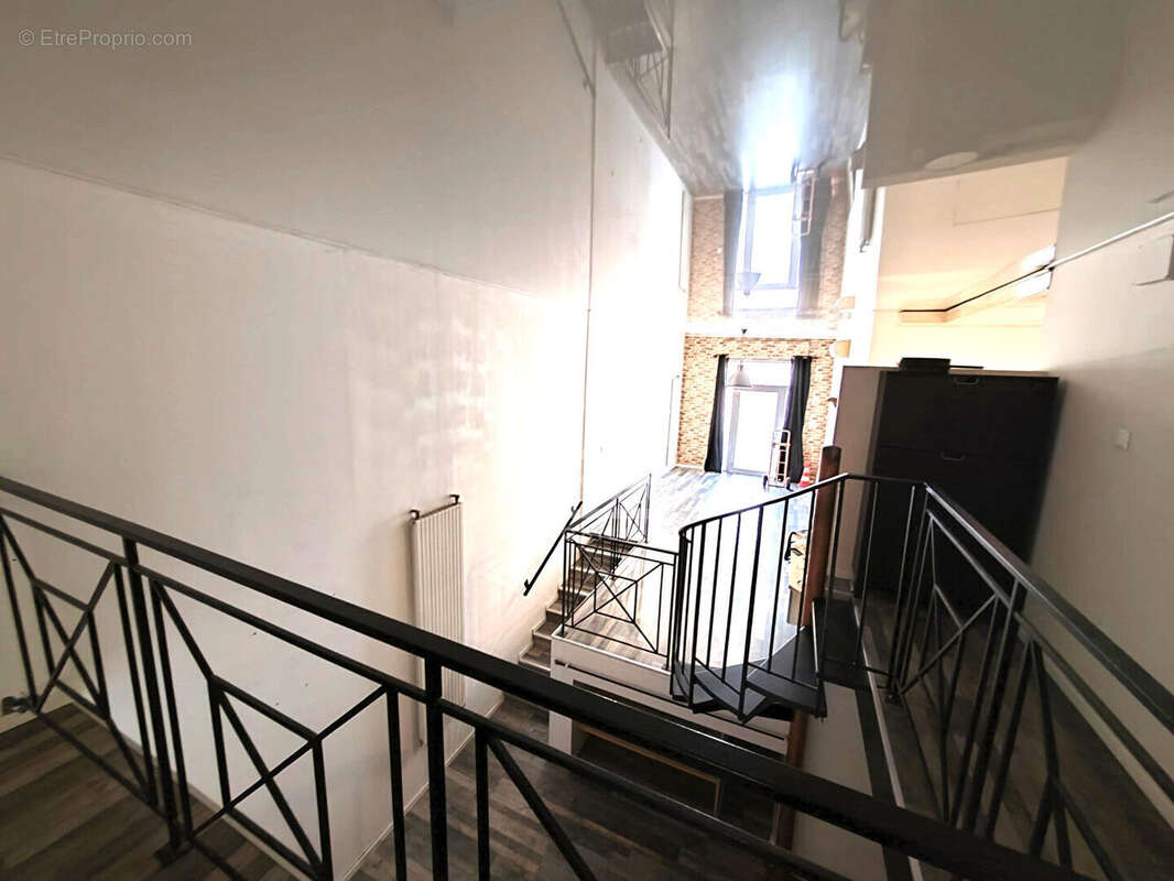 Appartement à MARSEILLE-1E