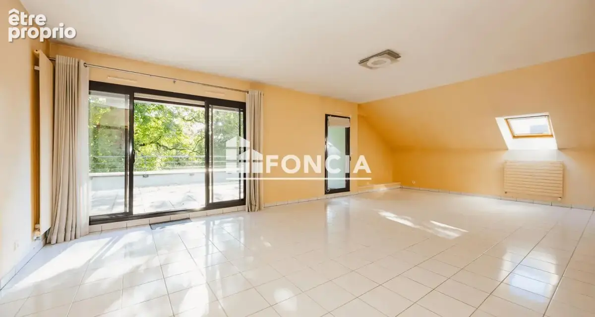 SAINT-GRÉGOIRE – Centre-ville - Appartement de 104 m2 avec terrasse de 30 m2 en dernier étage - photo 6