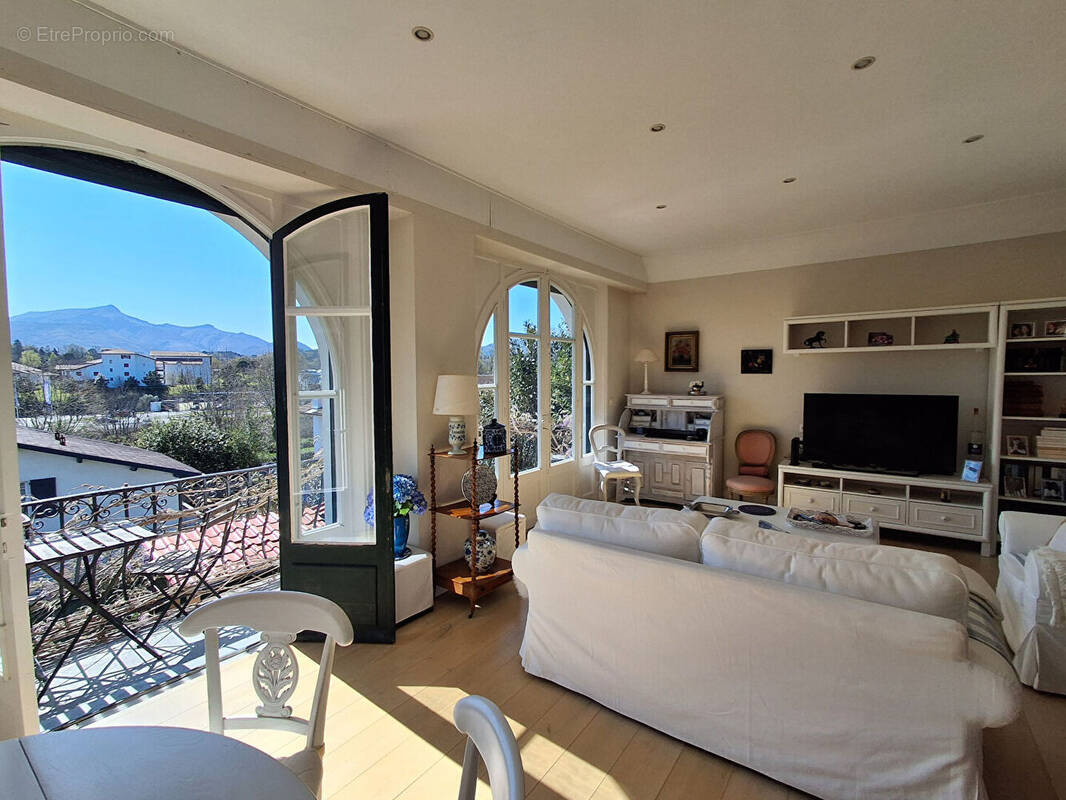 Appartement à URRUGNE