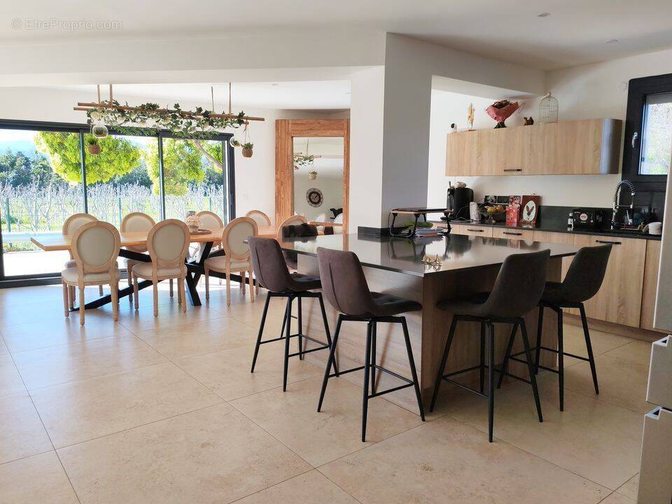 Maison à SAINT-CYPRIEN