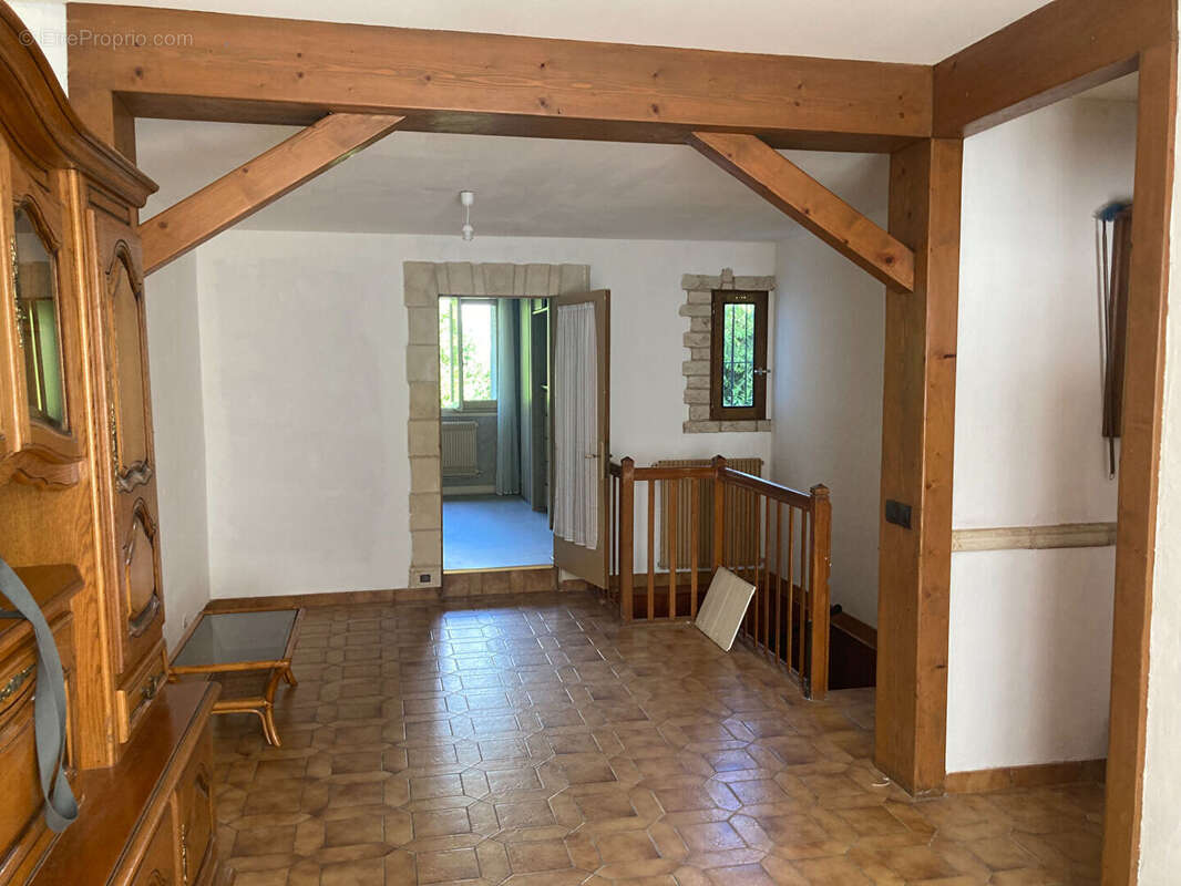souplex de 65 m²  proche métro Ecole vétérinaire avec deux caves - photo 3