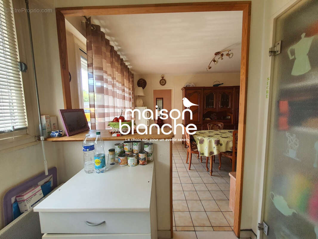 CUISINE OUVERTE - Appartement à LA ROCHELLE