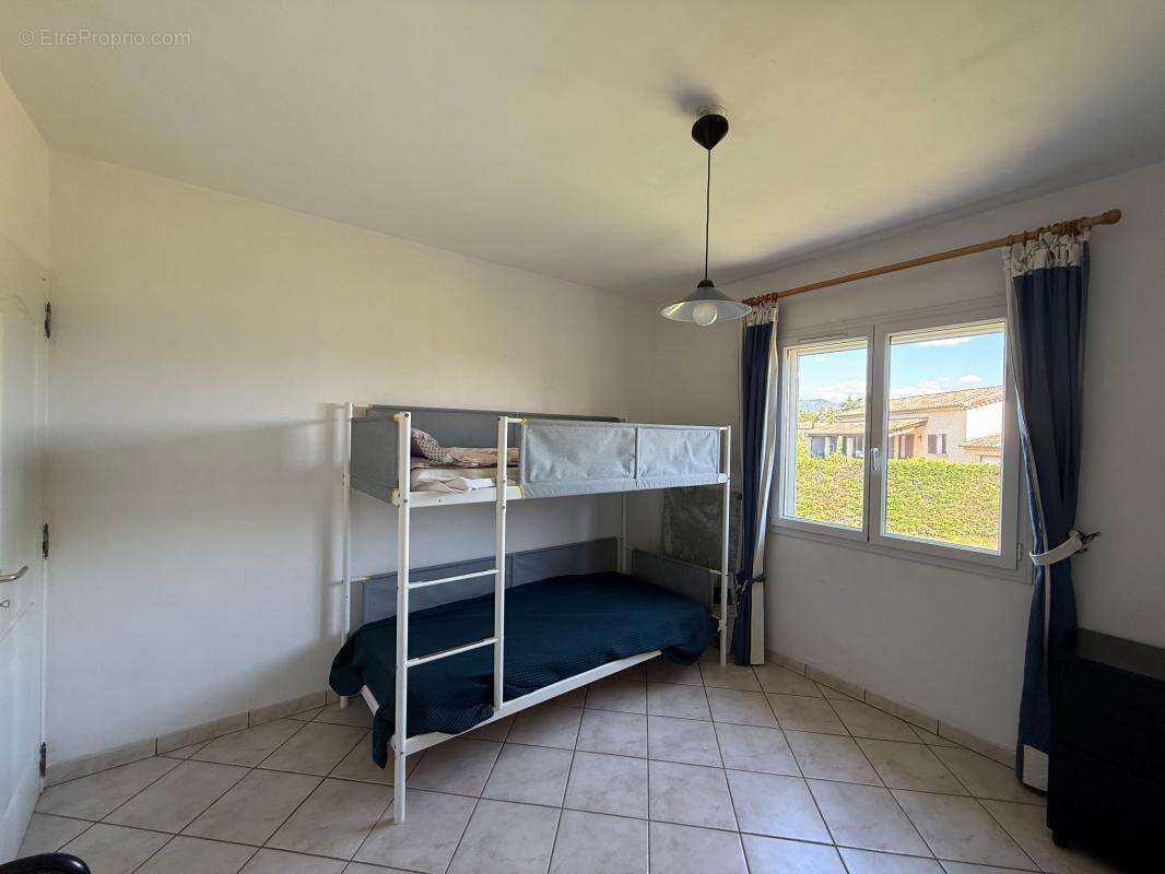 Maison à LABLACHERE