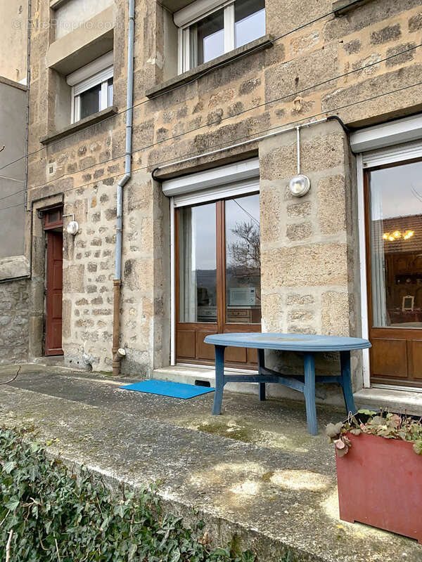 Appartement à SAINT-ETIENNE