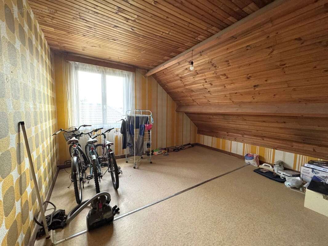 Maison à LACROIX-SAINT-OUEN