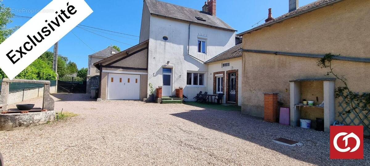 Maison à LA GUERCHE-SUR-L'AUBOIS