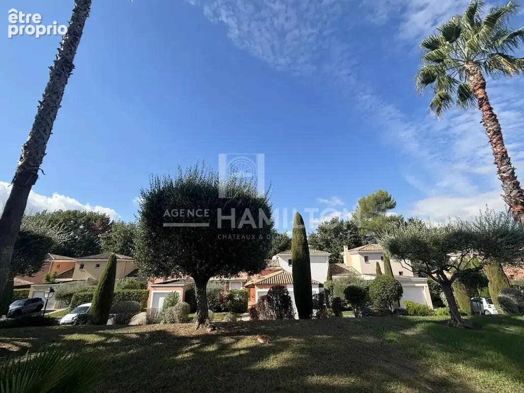 Domaine sécurisé à Mougins – 2 pieces, Terrasse 24 m², vue Domaine du golf, piscine  Copier le titre - photo 25