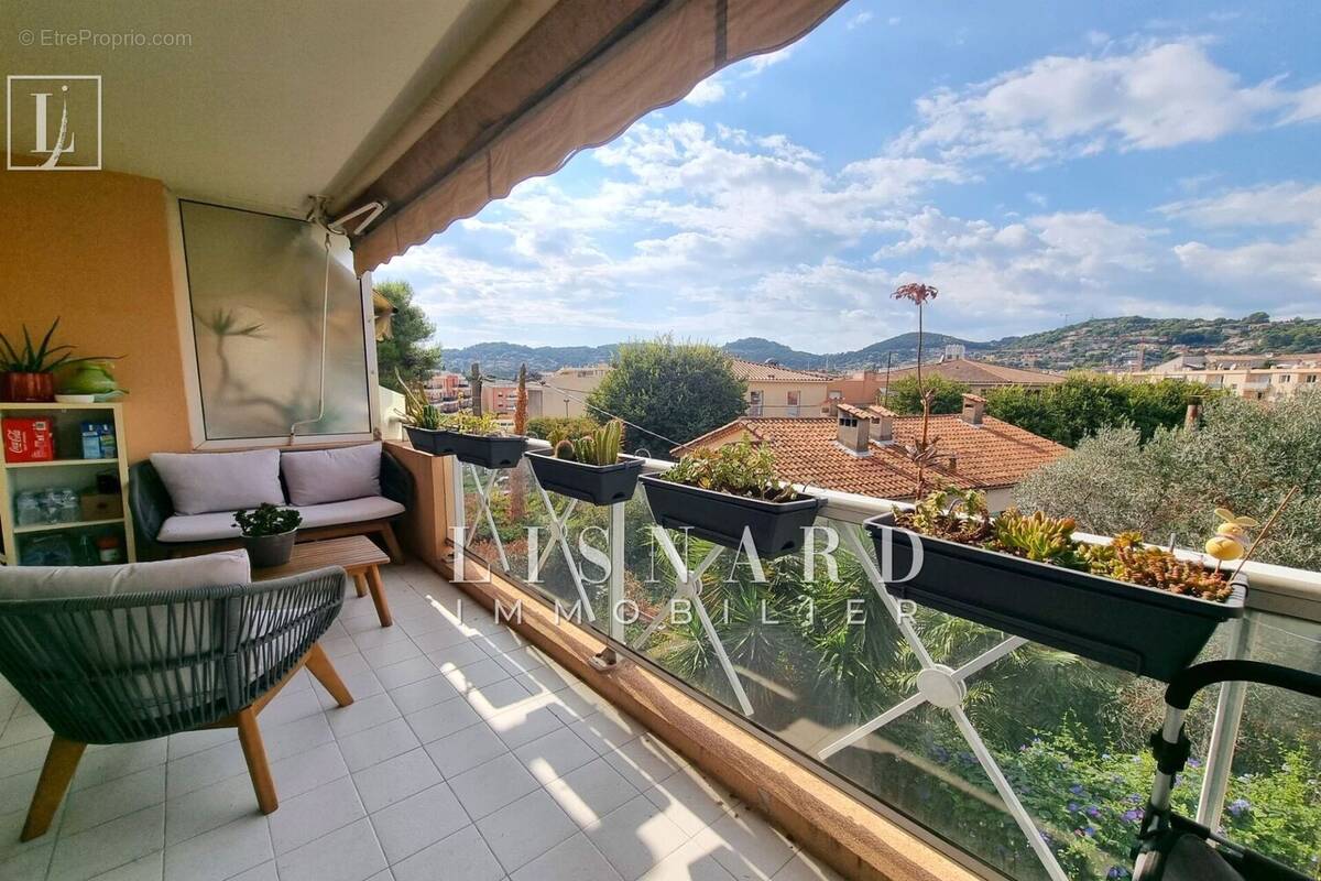 Appartement à VALLAURIS