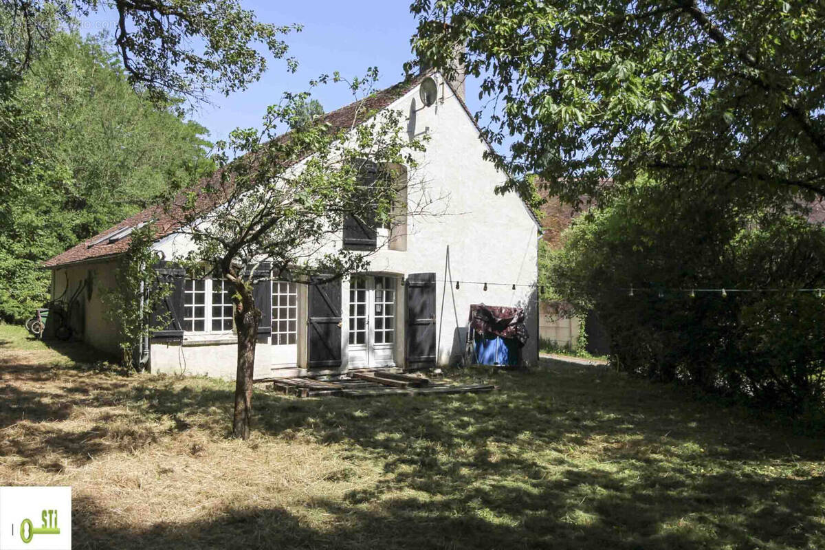 Photo 1 - Maison à LA CHAPELLE-SUR-AVEYRON