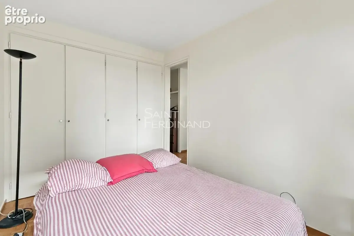PARIS 14. MONTPARNASSE - 2 pièces 42 m² 9è. étage - photo 5