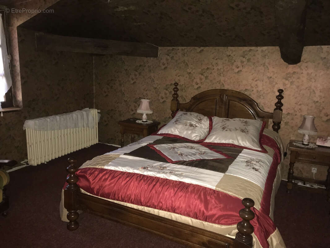 Maison à LAROQUE-TIMBAUT