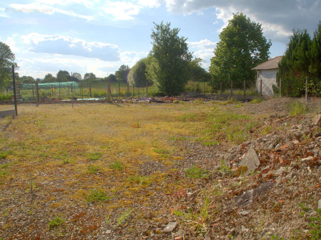 Maison à MESSEIX