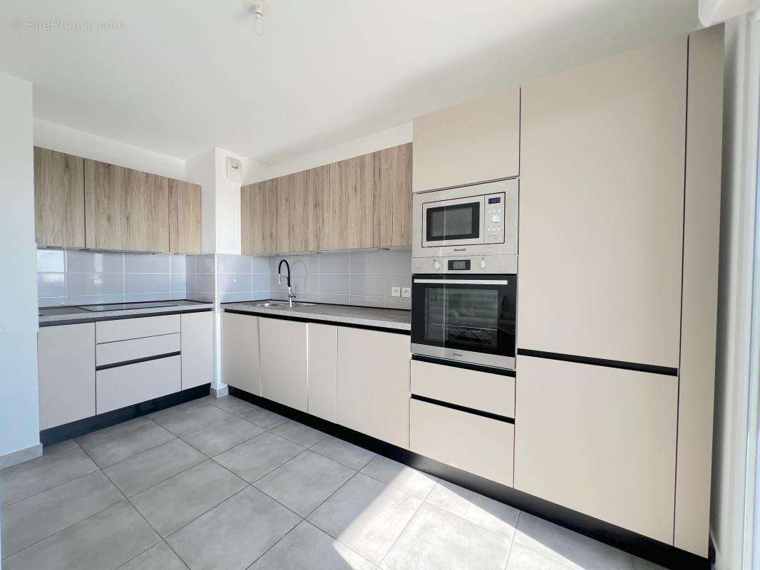 Appartement à VILLENEUVE-LOUBET