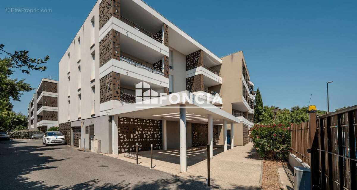 Avignon – T2 avec terrasse, garage et vue Mont Ventoux – Résidence récente 2016 - photo 3