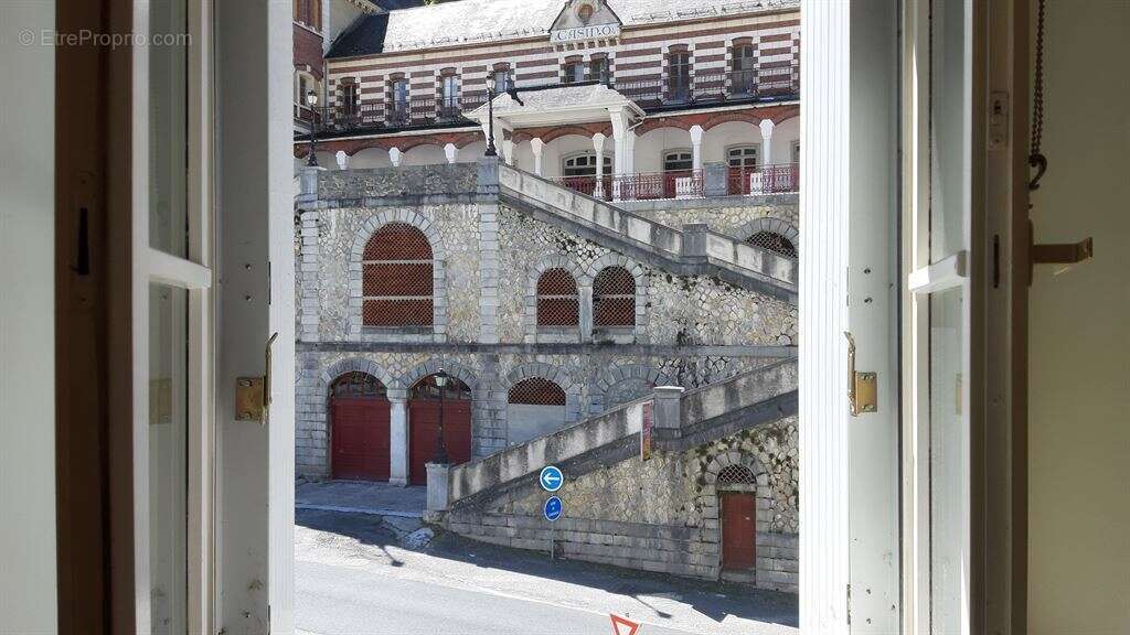 Appartement à EAUX-BONNES