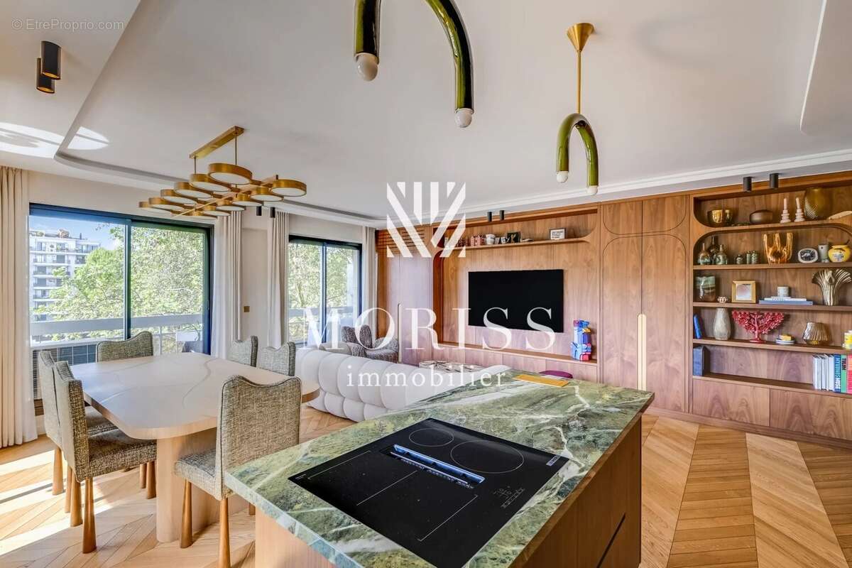 Appartement à NEUILLY-SUR-SEINE