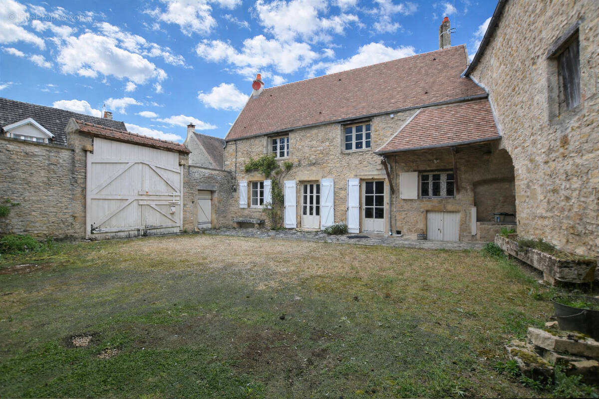 Maison à ASQUINS