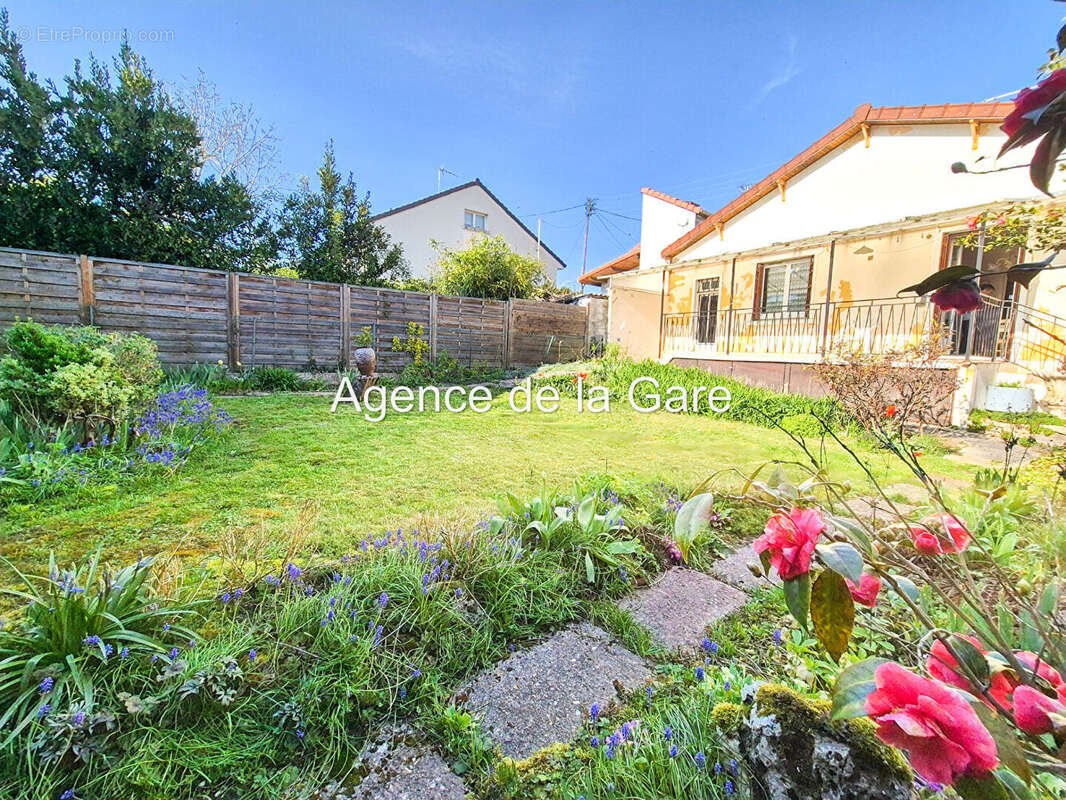 Maison à CARRIERES-SUR-SEINE