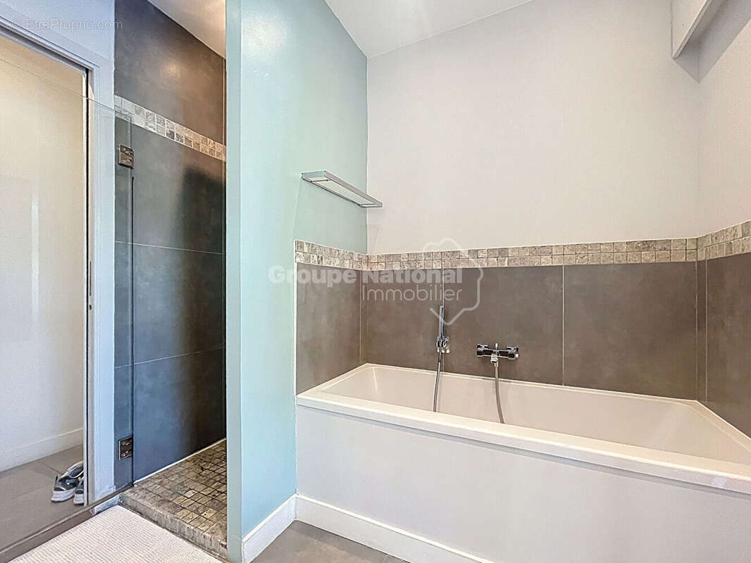 Maison à MANDELIEU-LA-NAPOULE