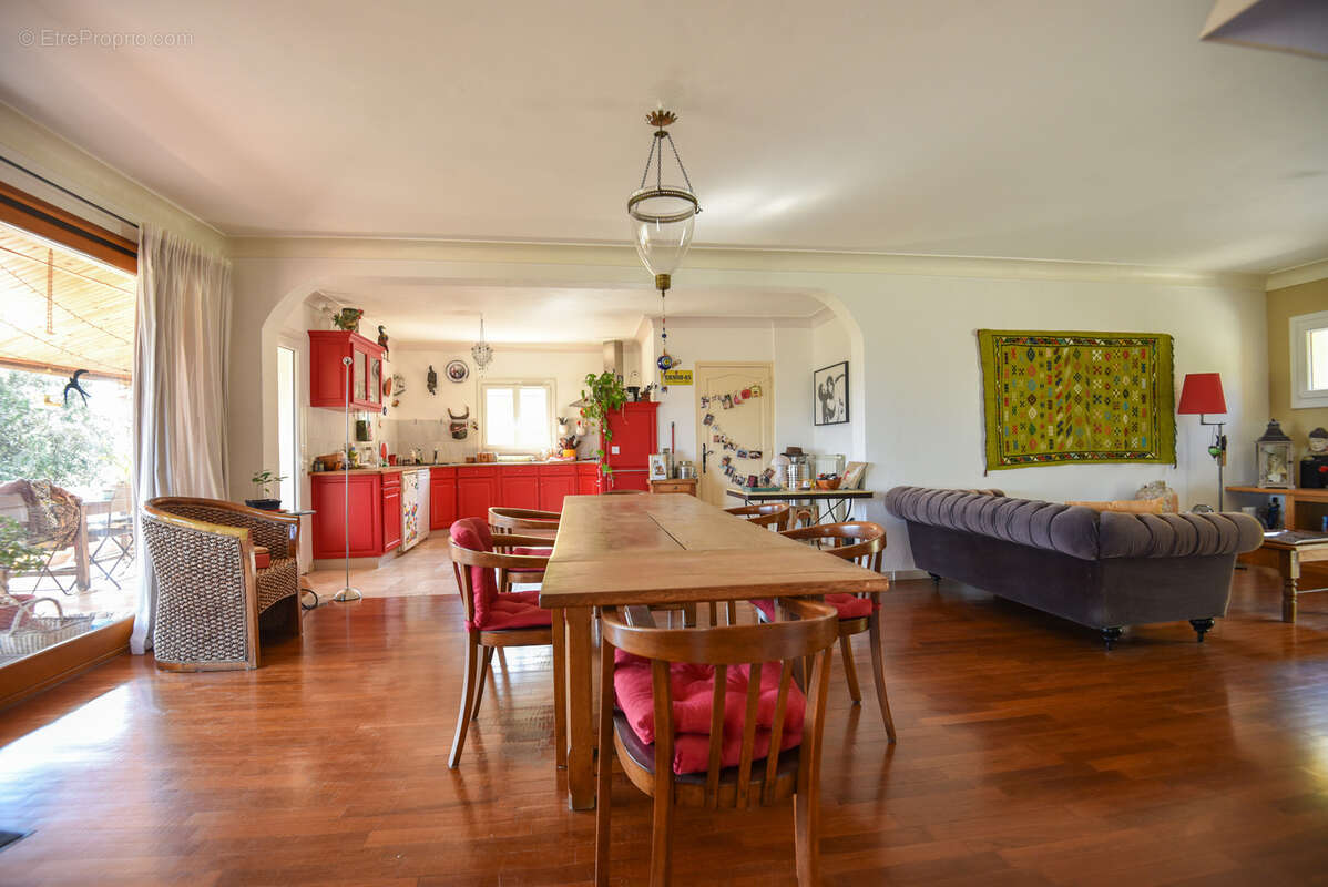 Maison à VILLECROZE