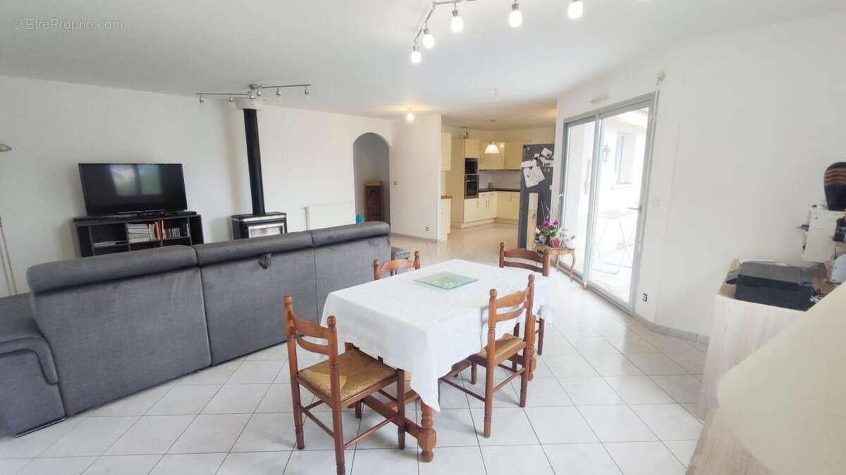 Maison à MONEIN