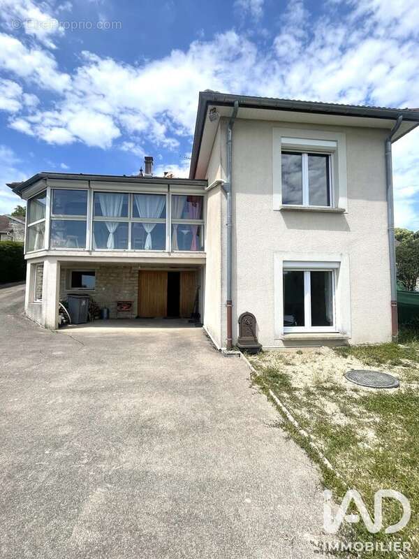 Photo 3