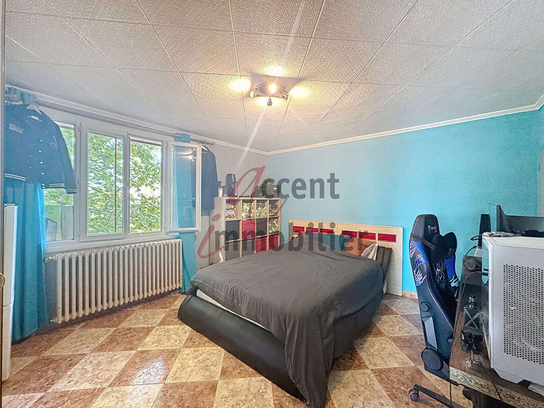 Cabannes, partie de mas de 128m² sur 584m² de terrain - photo 6