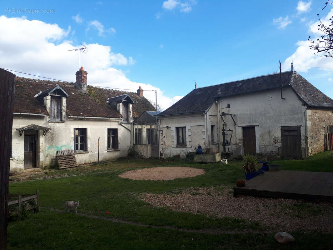 Maison à VAUX-SUR-VIENNE