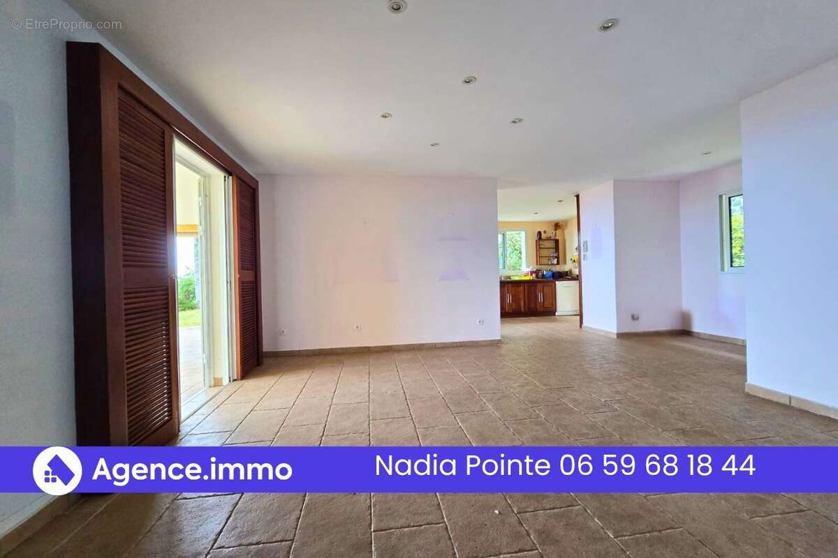 Maison à L&#039;ETANG-SALE