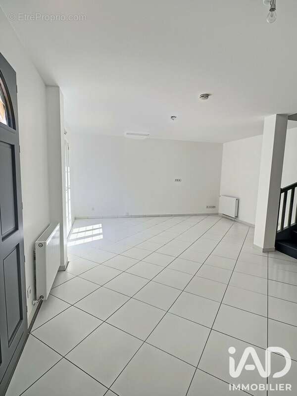 Maison 102 m² à Le Blanc-Mesnil  - photo 3