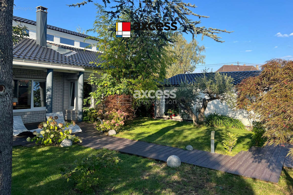 Façade sur jardin - Maison à DAUENDORF