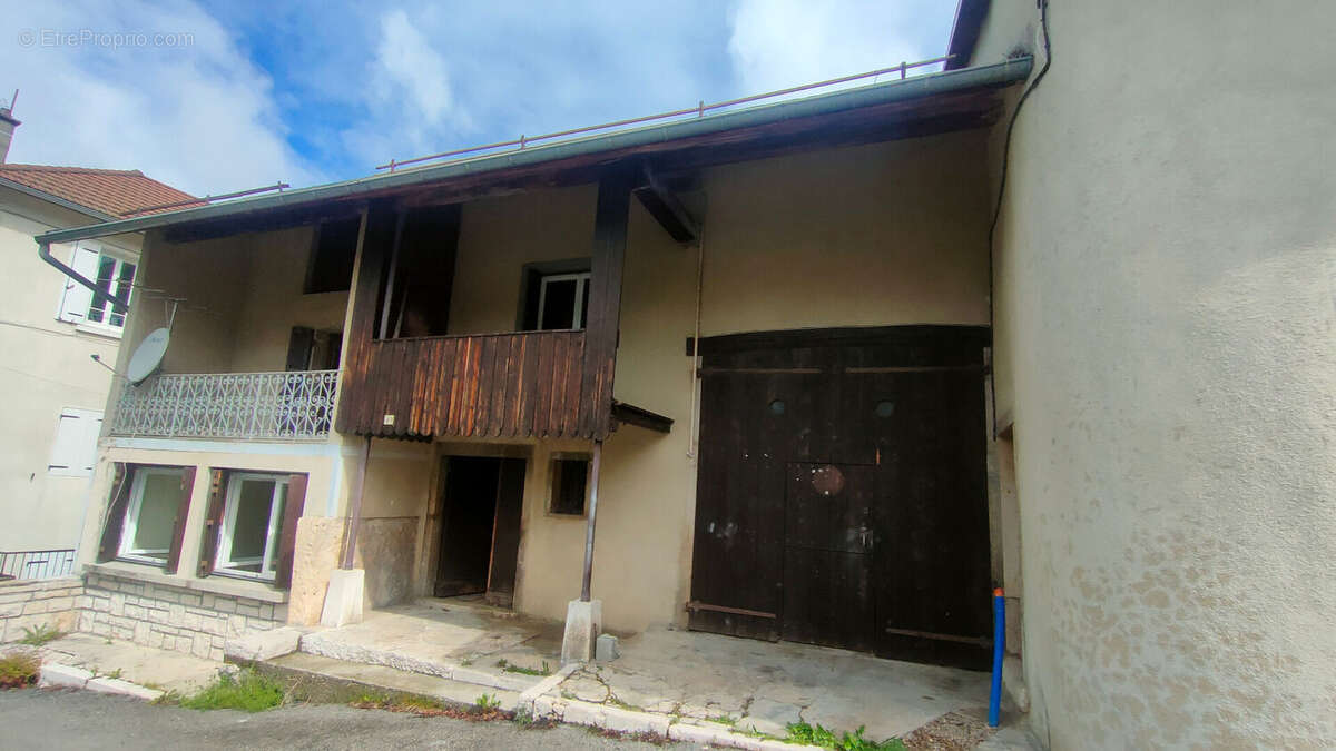 Maison à HAUTEVILLE-LOMPNES